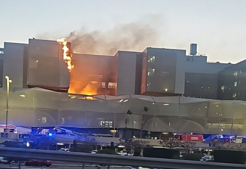 Fuego en el Hospital Santa Lucía de Cartagena provoca una evacuación urgente de pacientes