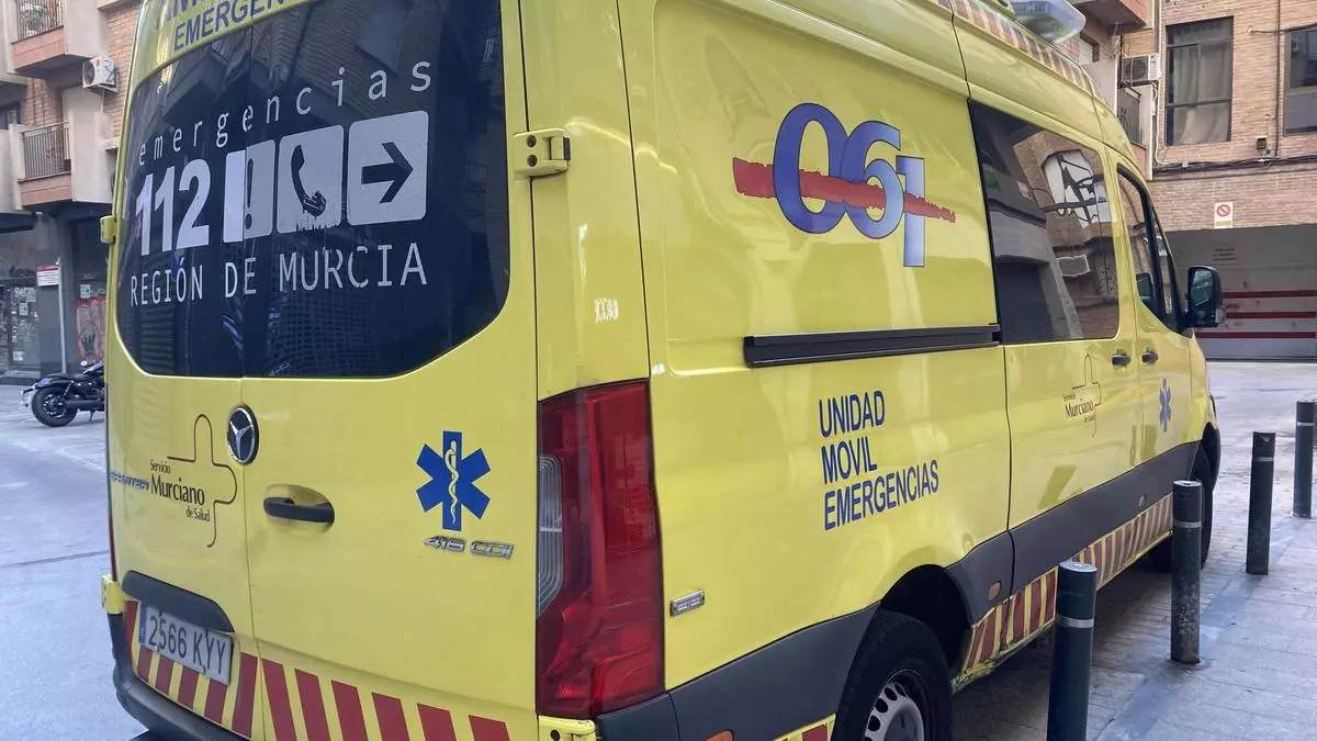 Incendio en un bar de Caravaca de la Cruz deja tres heridos por inhalación de humo. Emergencia en un local de hostelería