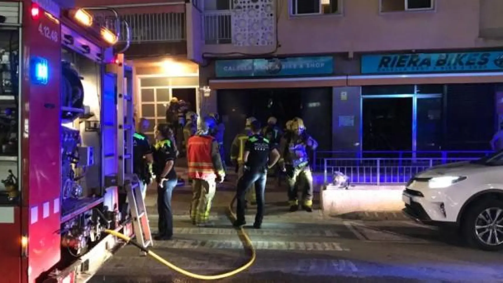 Vivir sobre un comercio que explotó en Calella: cuando el fuego convierte tu hogar en una amenaza constante