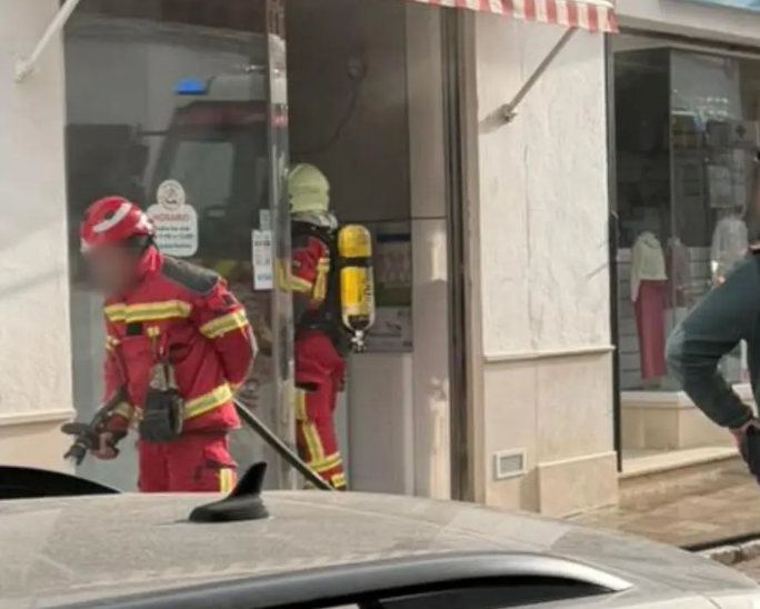 Incendio en Osuna: la freidora de un asador de pollos pone en alerta a emergencias