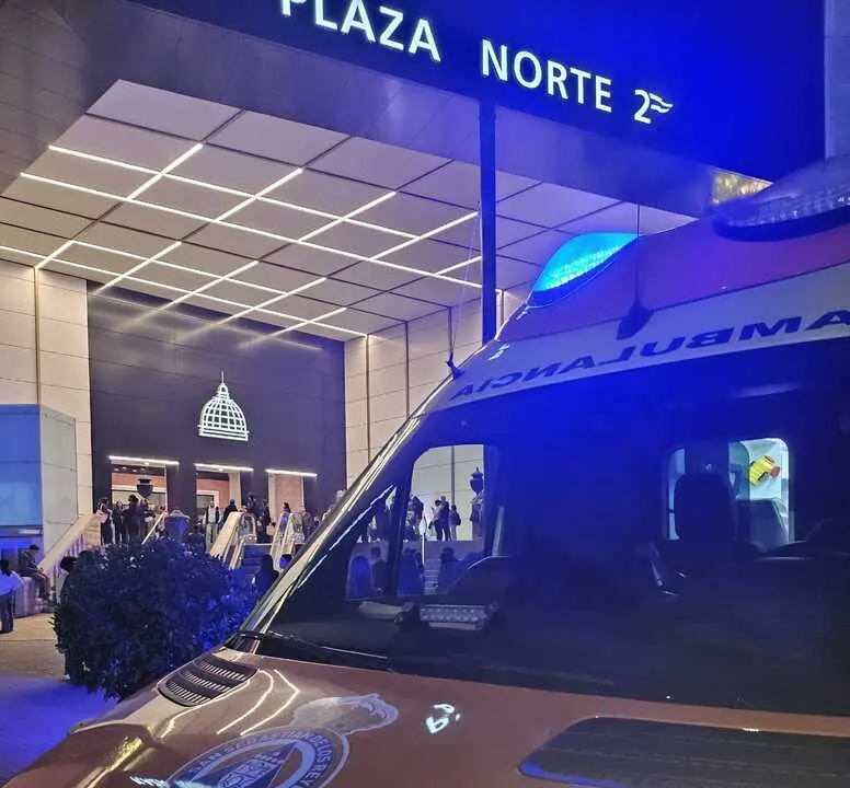 Evacuación en un centro comercial madrileño tras un conato de incendio en un local en reformas