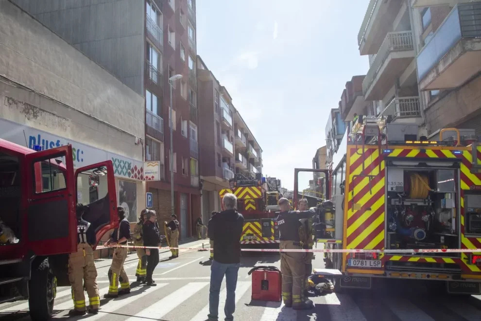 Cinco intoxicados por incendios en viviendas de Balaguer, Bellpuig y Mollerussa generan alarma por fallos eléctricos y fuegos en cocinas