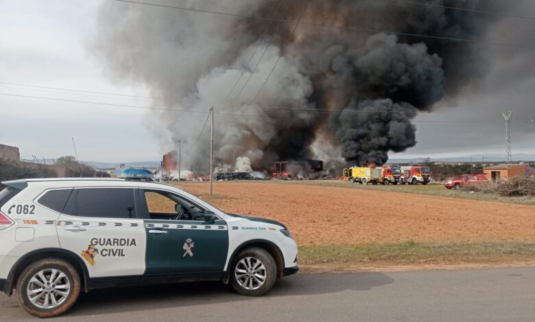 Alerta por humo tóxico tras incendio industrial y la importancia de la protección contra incendios en instalaciones