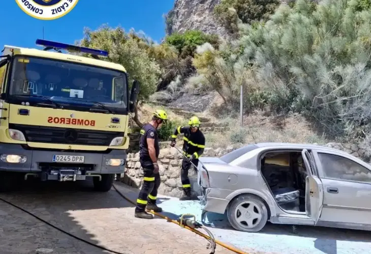 Confinamiento preventivo en una residencia de mayores por un incendio en Zahara de la Sierra