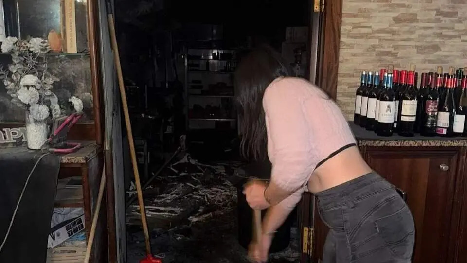 Incendio en una tapería de Ponte Caldelas deja pérdidas millonarias antes del gran fin de semana festivo
