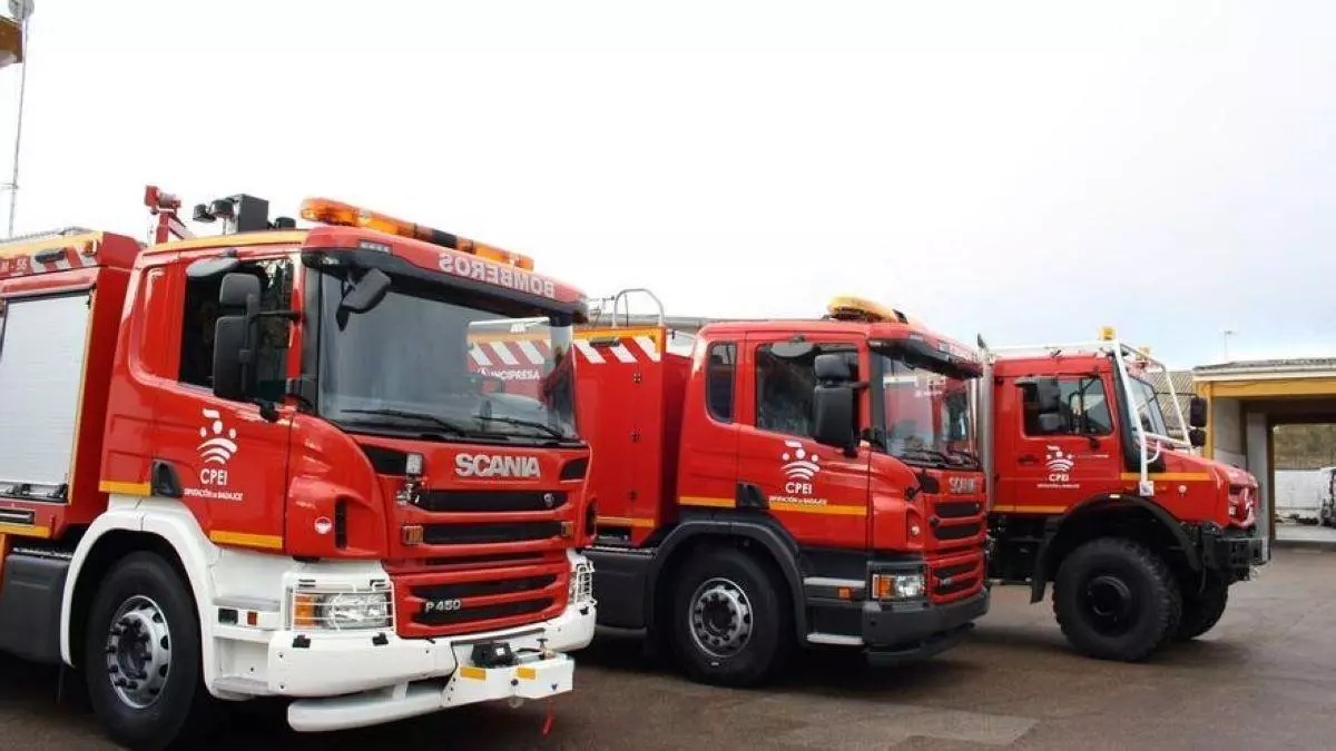 Dos mujeres resultan heridas tras quedar atrapadas en un incendio declarado en una vivienda de Badajoz
