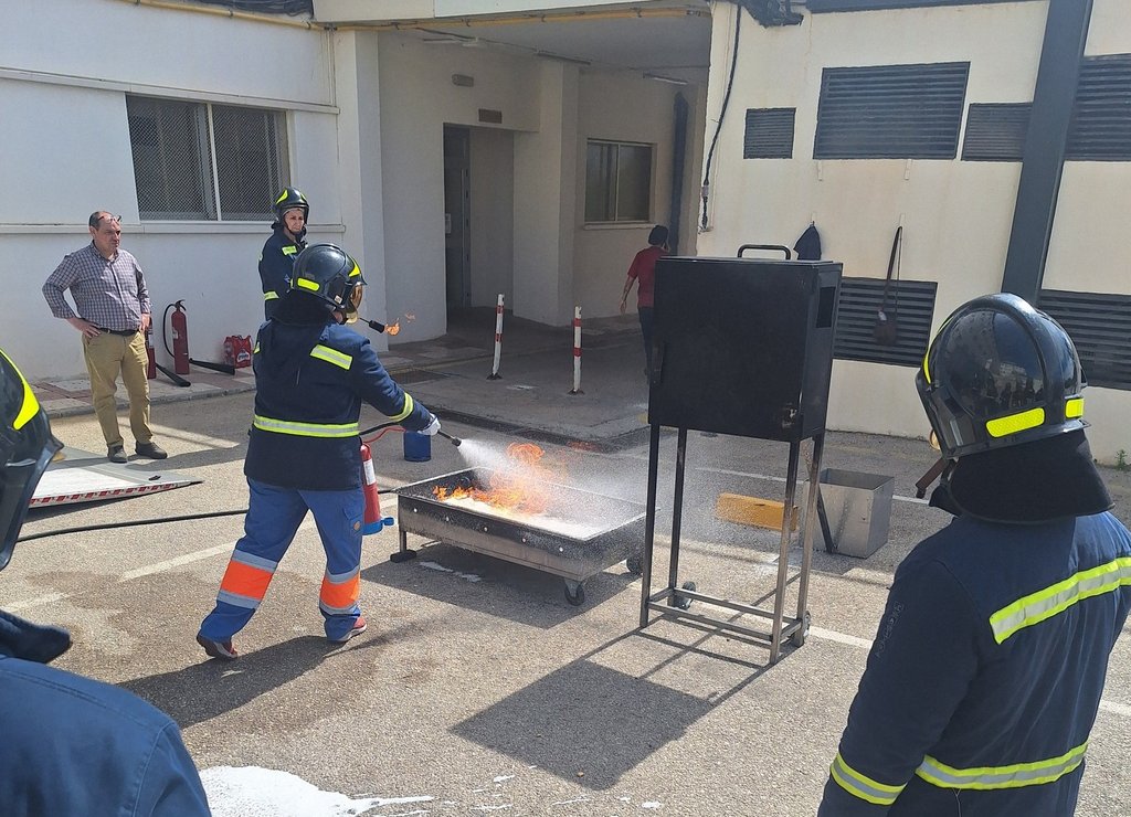 Impulso a la seguridad hospitalaria mediante formación especializada en emergencias y prevención de incendios
