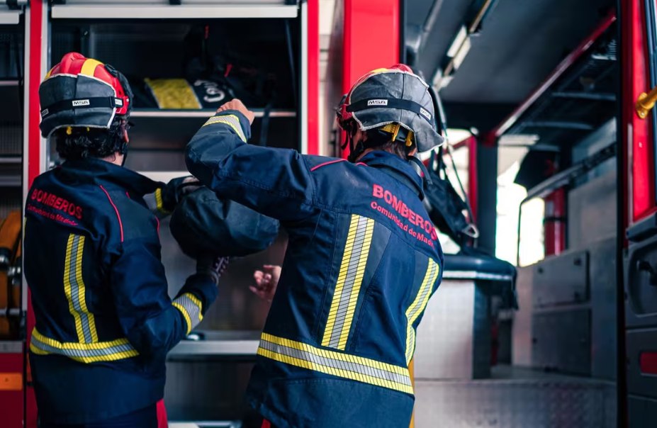 Controlado un incendio en una vivienda de Boadilla del Monte tras una rápida intervención de los bomberos