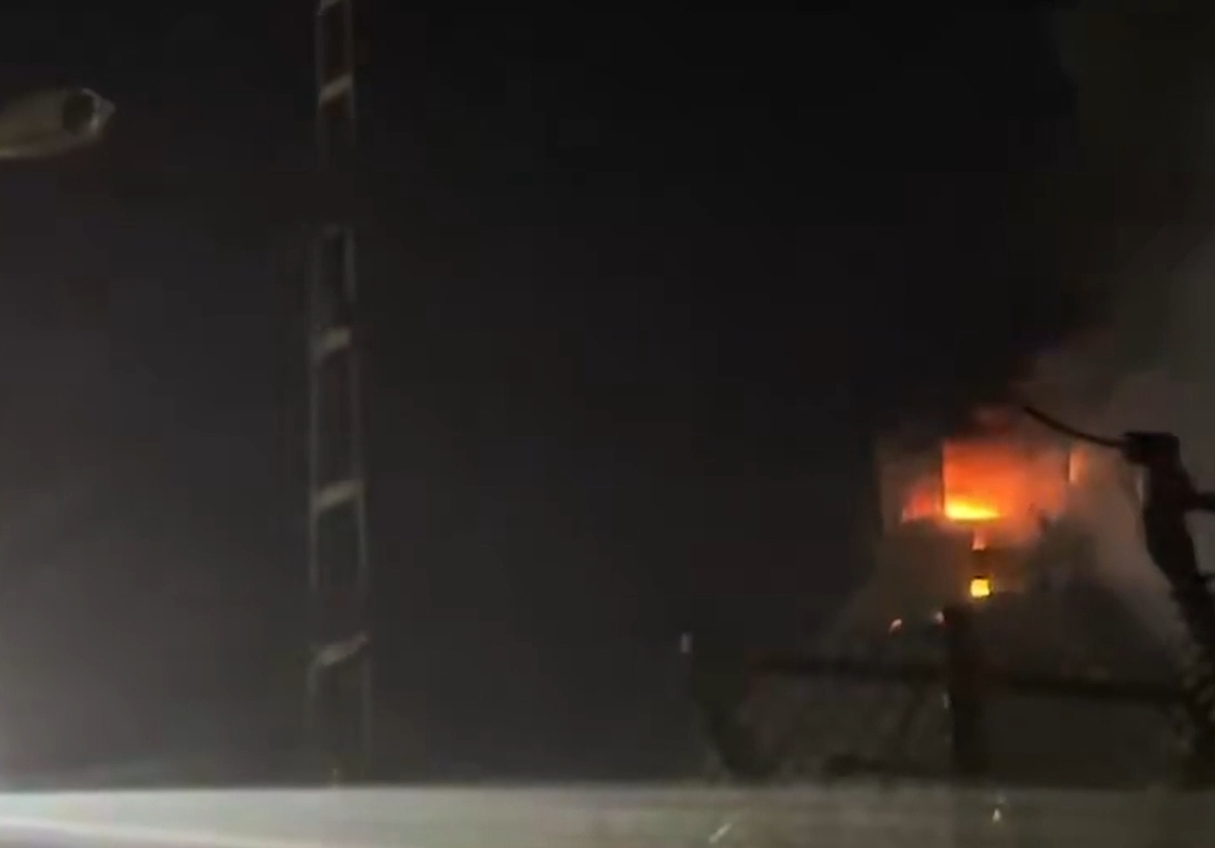 Sofocado el incendio declarado en un silo de la cementera Cosmos de Toral de los Vados sin daños relevantes