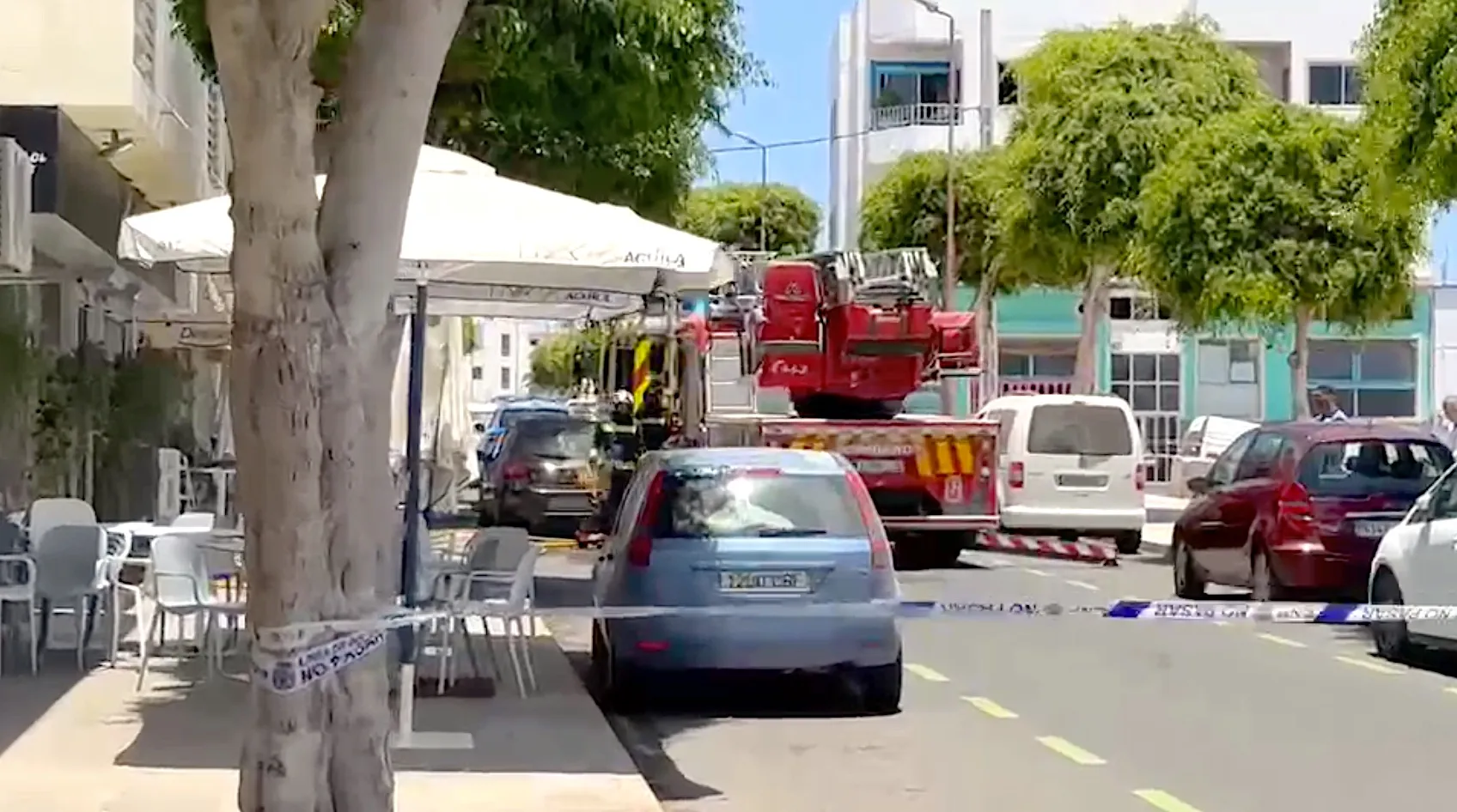 Las llamas obligan a cerrar temporalmente un conocido restaurante de Puerto del Rosario tras un cortocircuito