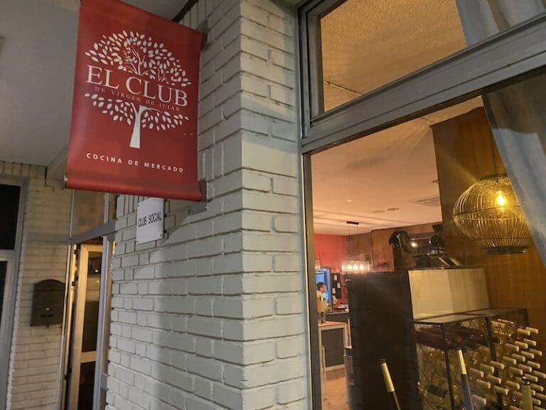 Incendio en el Club Virgen de Iciar de Majadahonda obliga a desalojar el restaurante durante la noche