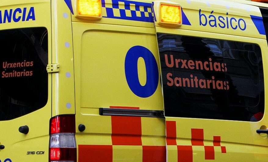 Sucesos en Galicia: dos evacuados por un fuego en Ribadeo y una senderista herida en Camelle