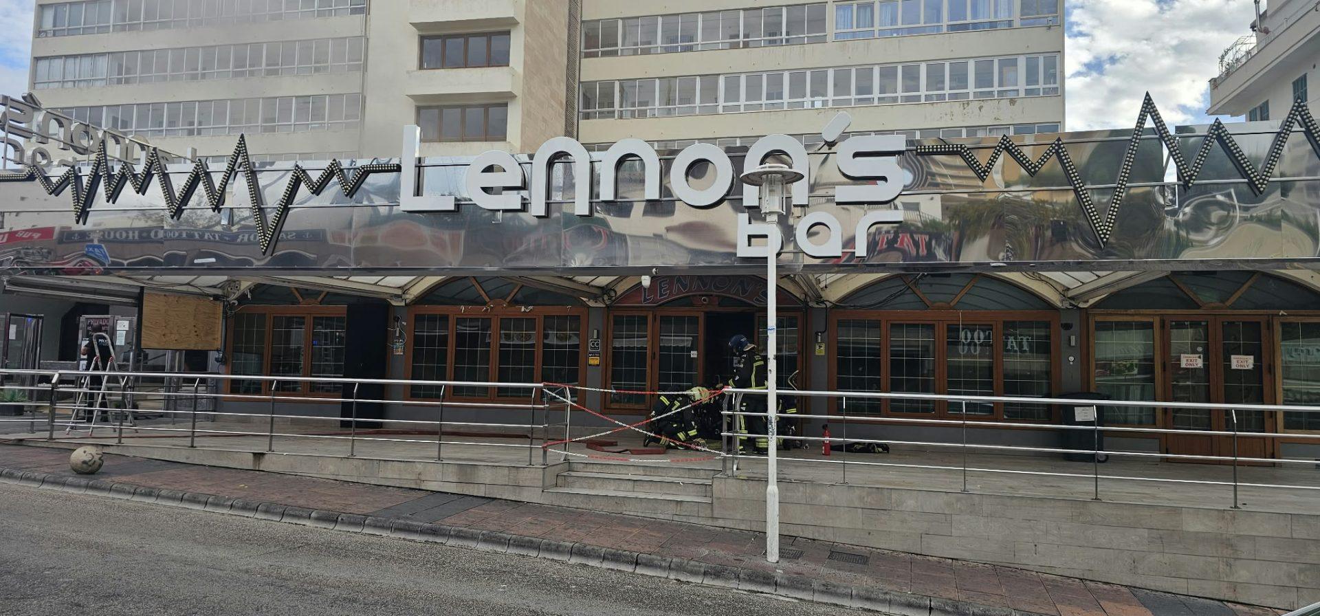 Desalojados 50 vecinos por un incendio en un bar en Magaluf