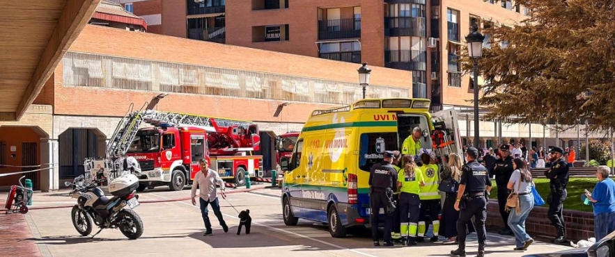 Un incendio en una vivienda de Villacerrada obliga a evacuar también un colegio. El fuego moviliza a los servicios de emergencia